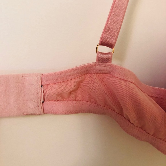 Victoria’s Secret Light Pink Bra 34D - Picture 5 of 5